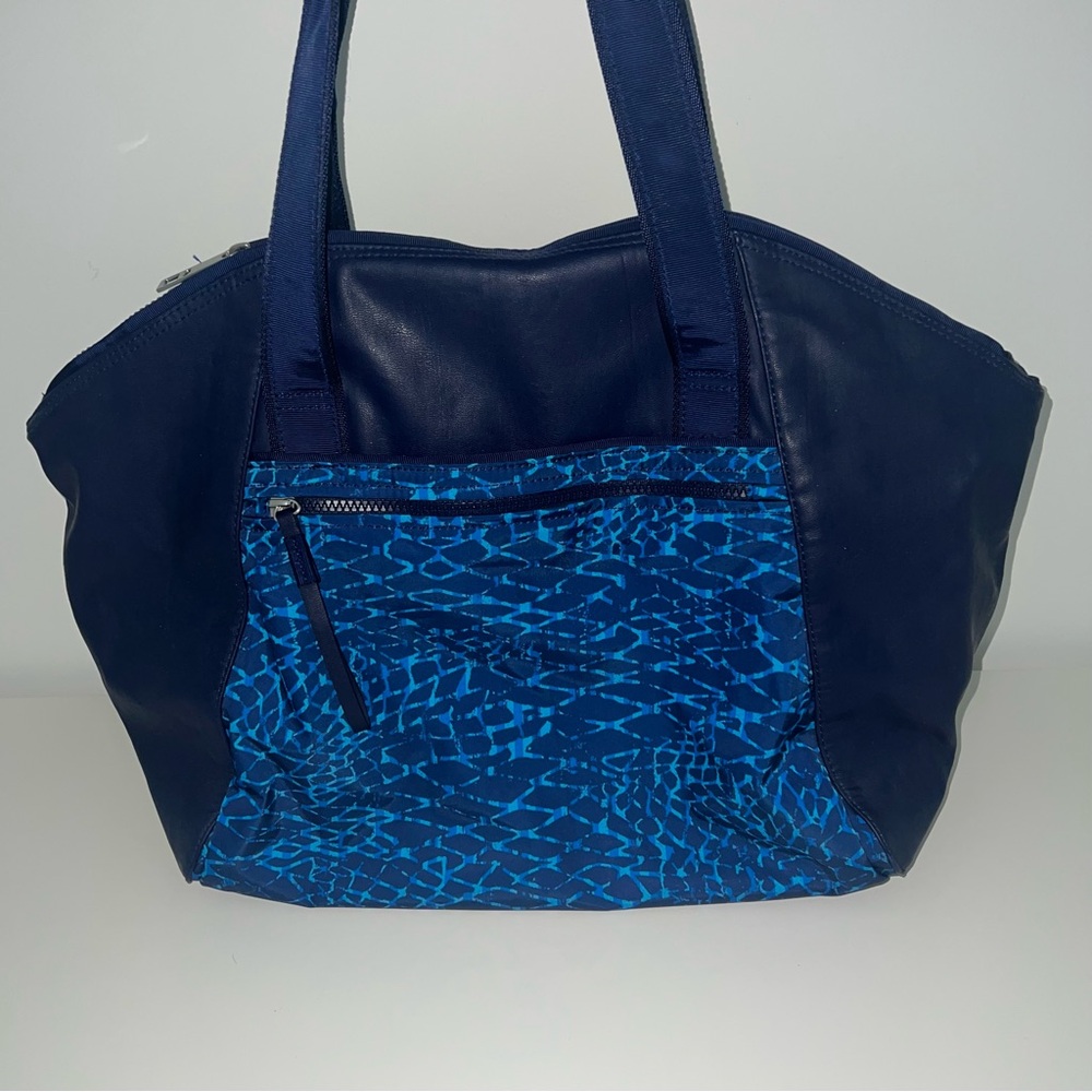 Lululemon Free to Be Bag